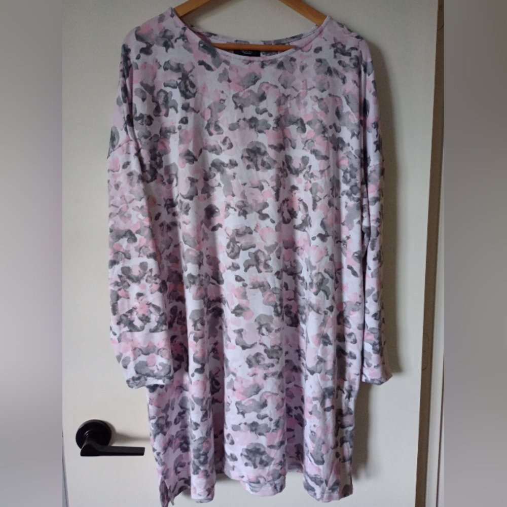 Simply Vera Vera Wang Pink and Gray Pajama Top